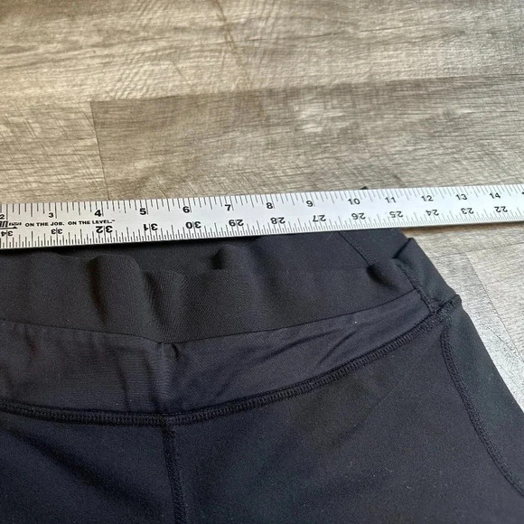 Lululemon Clam Digger Leggings with Cross Waist Size 4 - Picture 4 of 5